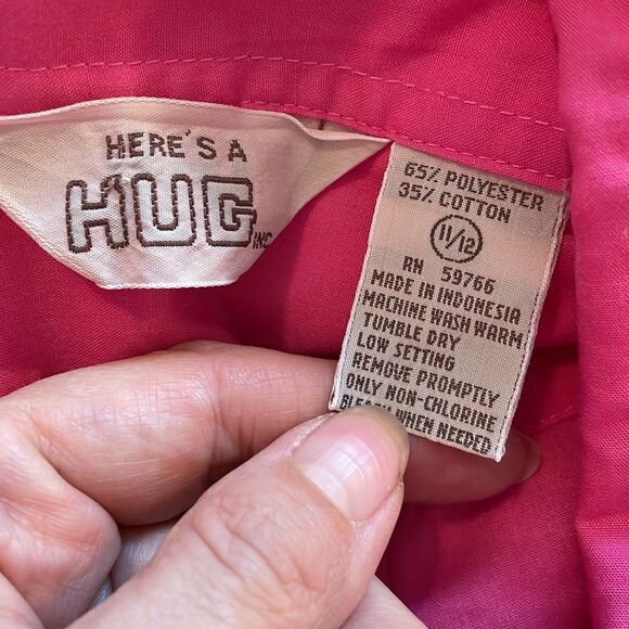 Vtg 70s Here’s A Hug bright pink shirt - Picture 7 of 12